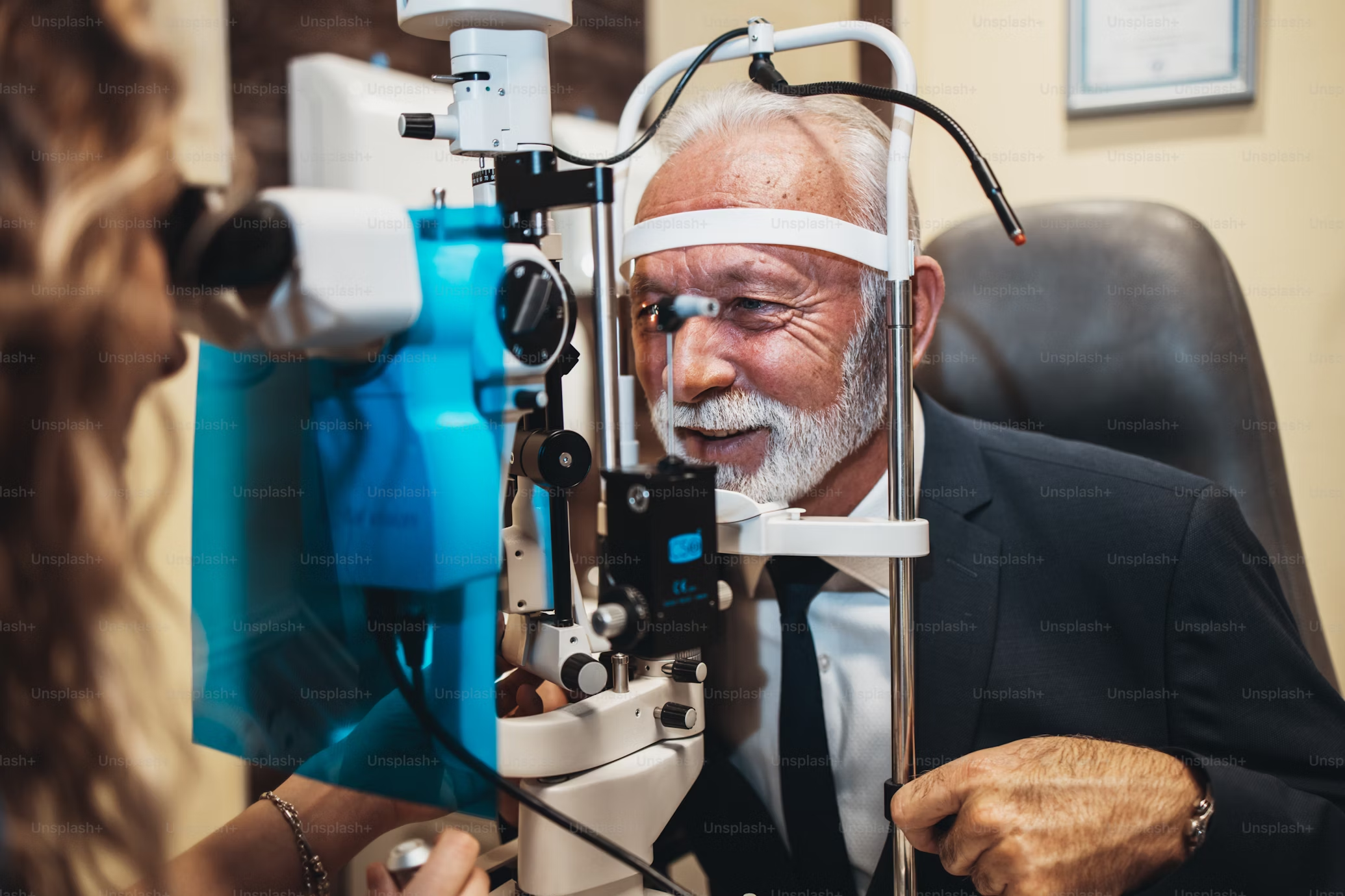 Macular Degeneration Aids: Devices and Tools to Assist with Vision Loss