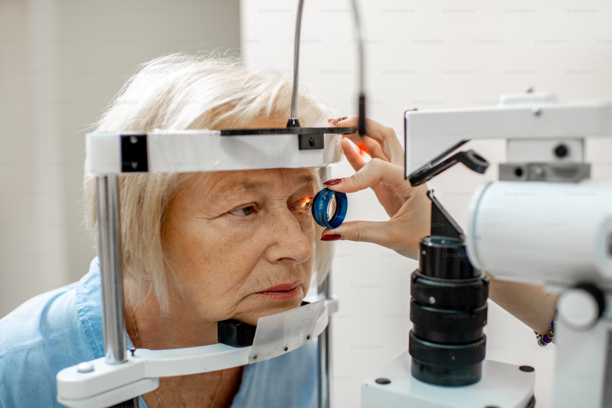 Magnifying Glass for Macular Degeneration: A Comprehensive Guide